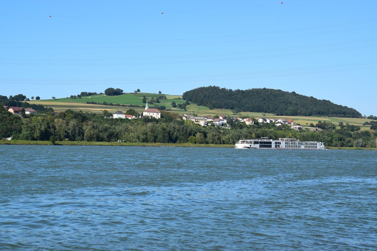 Gasthaus Donaublick Leiben Buitenkant foto